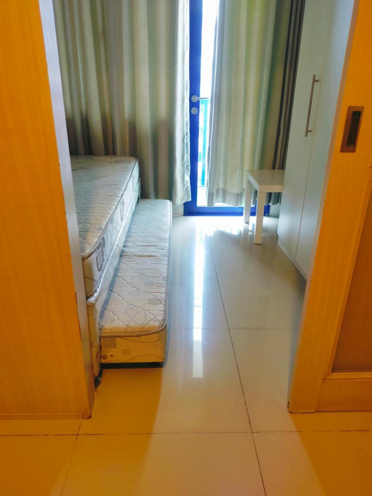 Elizabeth Condostaycation Sea Residences Place Manila